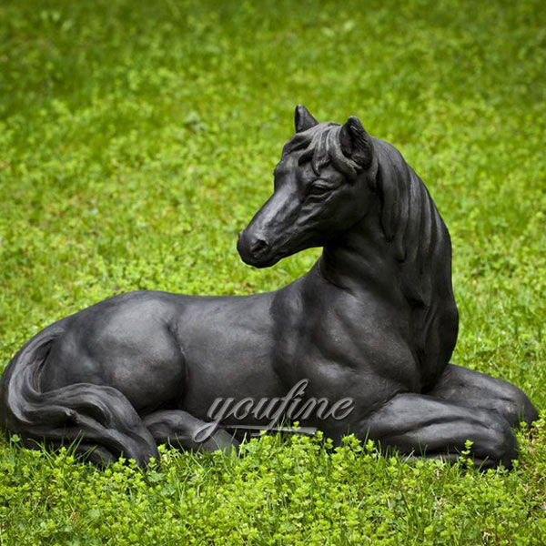 Garden decor lying bronze horse sculptures for sale