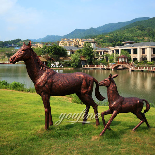 Outdoor large standing big bronze horse with little poney statues for sale