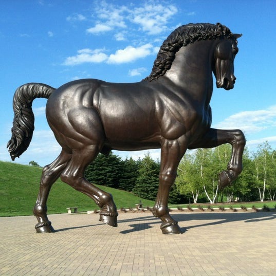 large-bronze-horse
